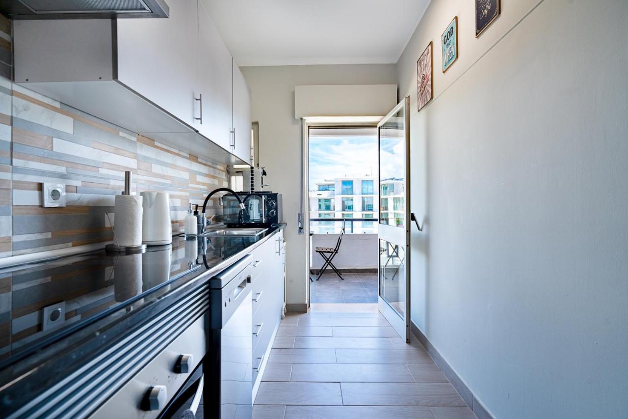 Beachfront Apartment In Armacao Armação de Pêra Extérieur photo